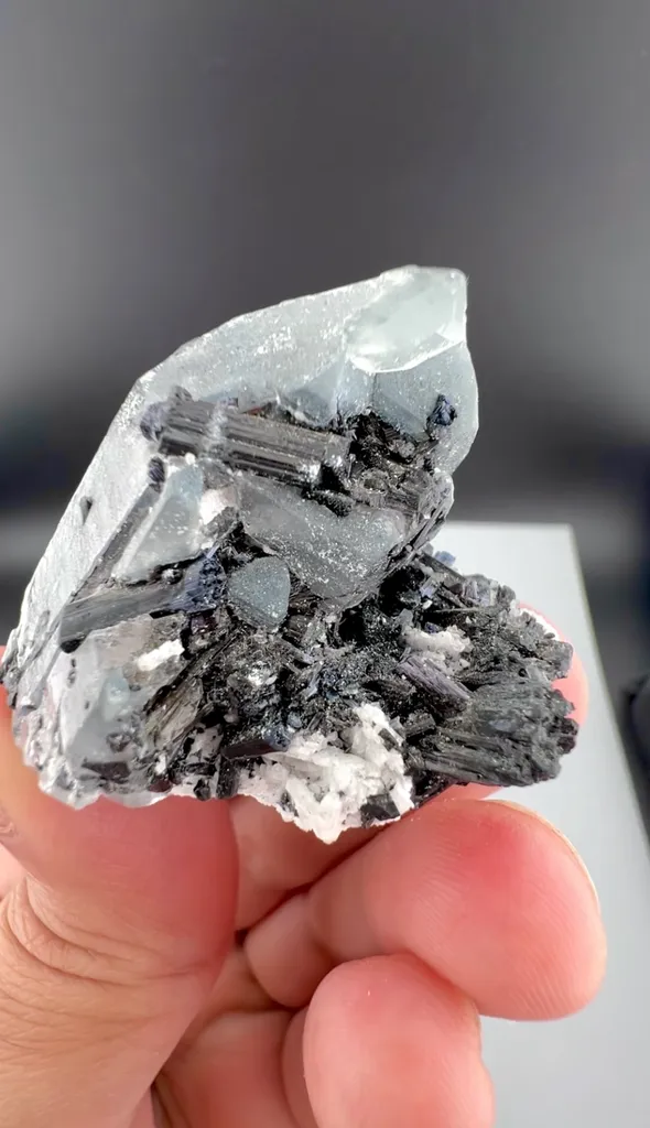 Quartz from Afghanistan - image 8