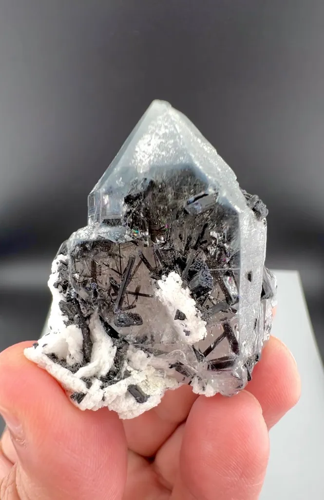 Quartz from Afghanistan - image 3