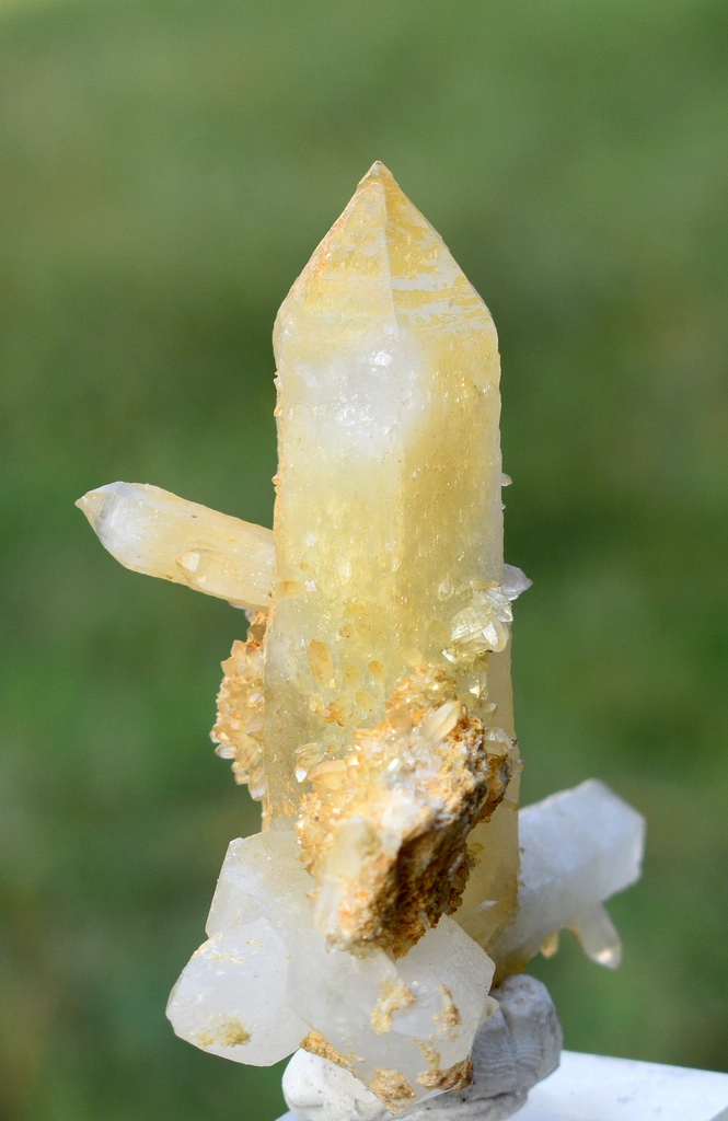 Quartz from Alchuri, Shigar Valley, Shigar District, Gilgit-Baltistan, Pakistan - image 4