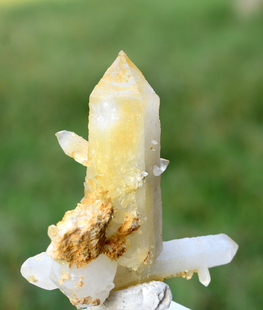 Quartz from Alchuri, Shigar Valley, Shigar District, Gilgit-Baltistan, Pakistan - image 3