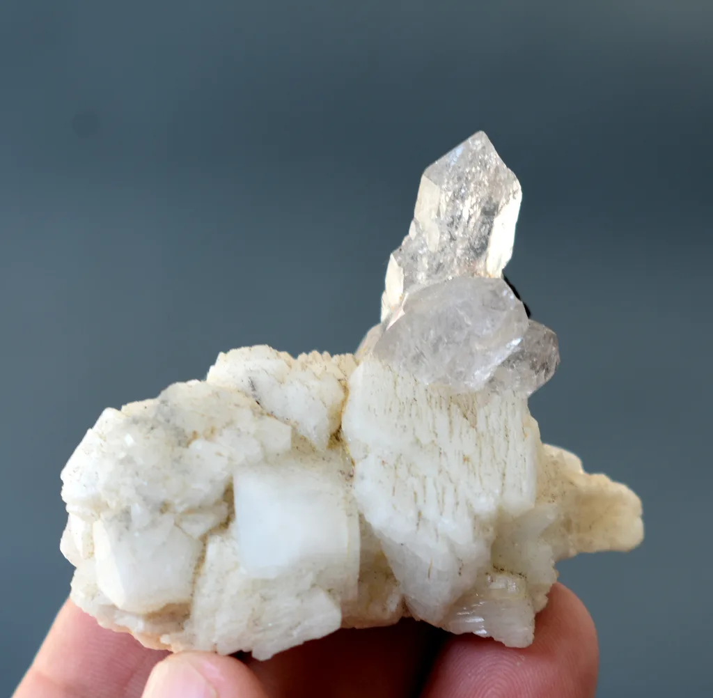 Quartz from Alchuri, Shigar Valley, Shigar District, Gilgit-Baltistan, Pakistan - image 2