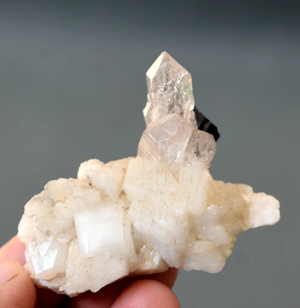 Quartz from Alchuri, Shigar Valley, Shigar District, Gilgit-Baltistan, Pakistan - image 8