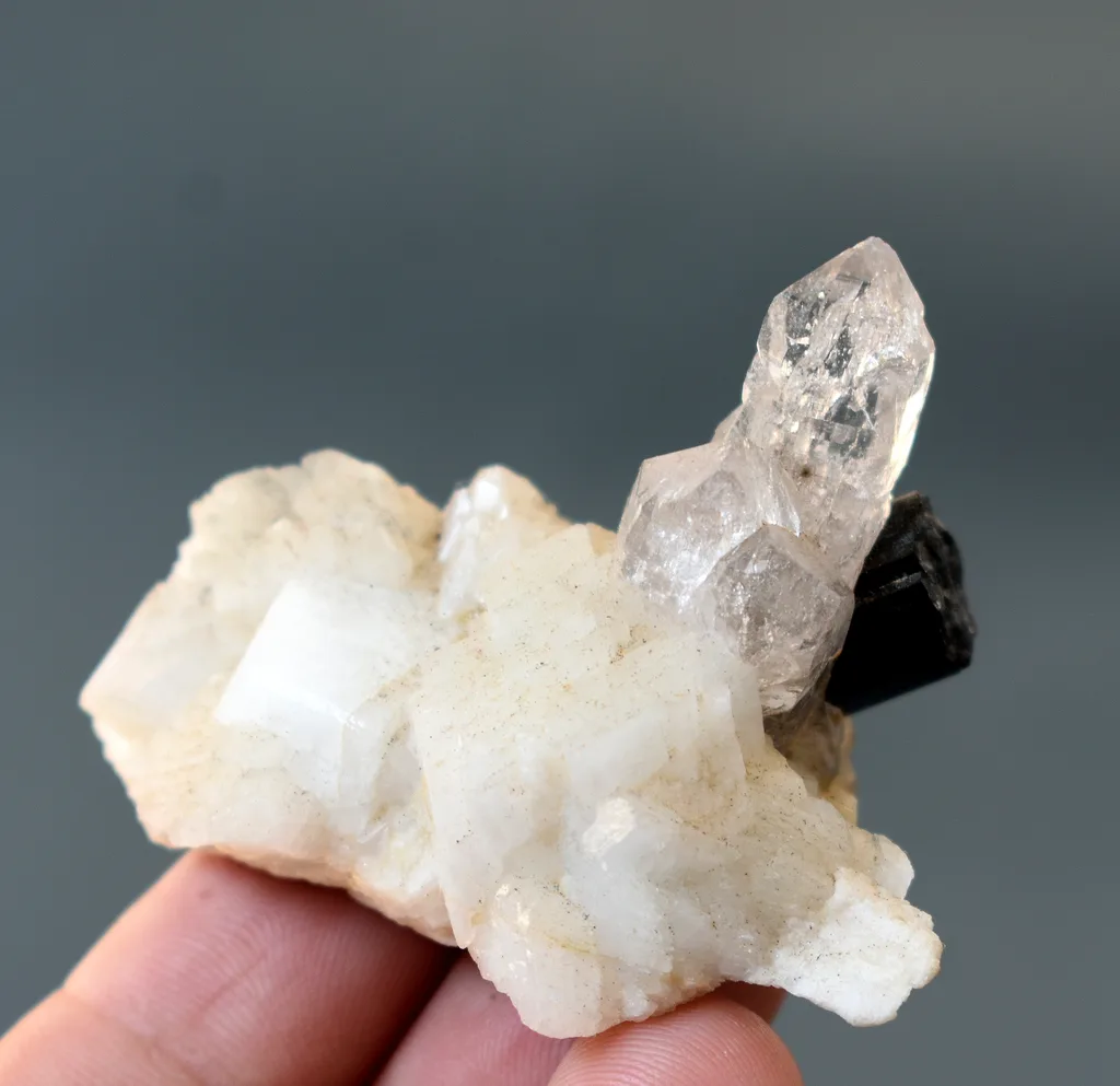 Quartz from Alchuri, Shigar Valley, Shigar District, Gilgit-Baltistan, Pakistan - image 7