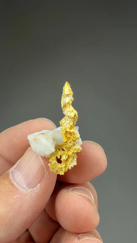 Quartz from Aouint Ighoman, Guelmim-Oued Noun Region, Morocco - image 2
