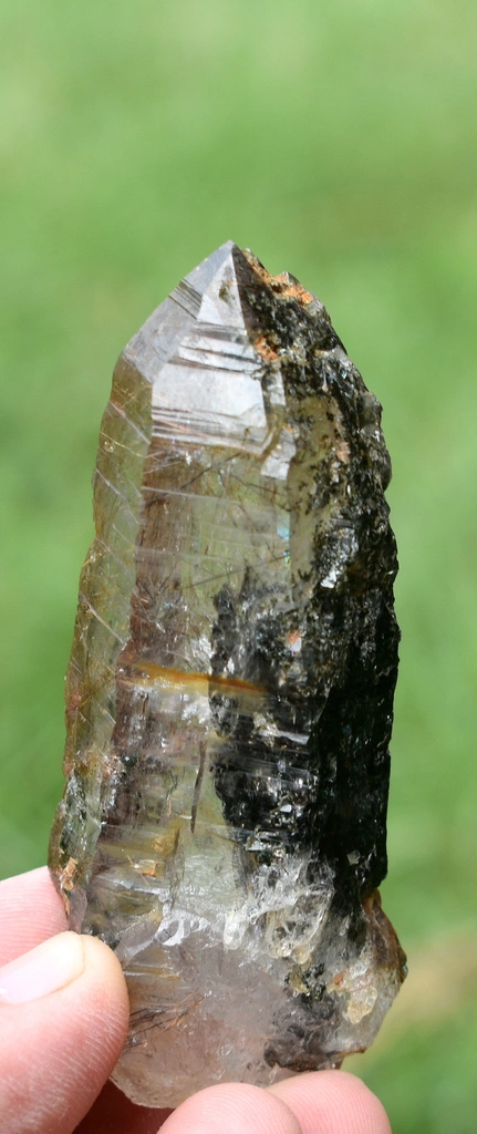 Quartz from Arondu, Basha Valley, Shigar District, Gilgit-Baltistan, Pakistan - image 6
