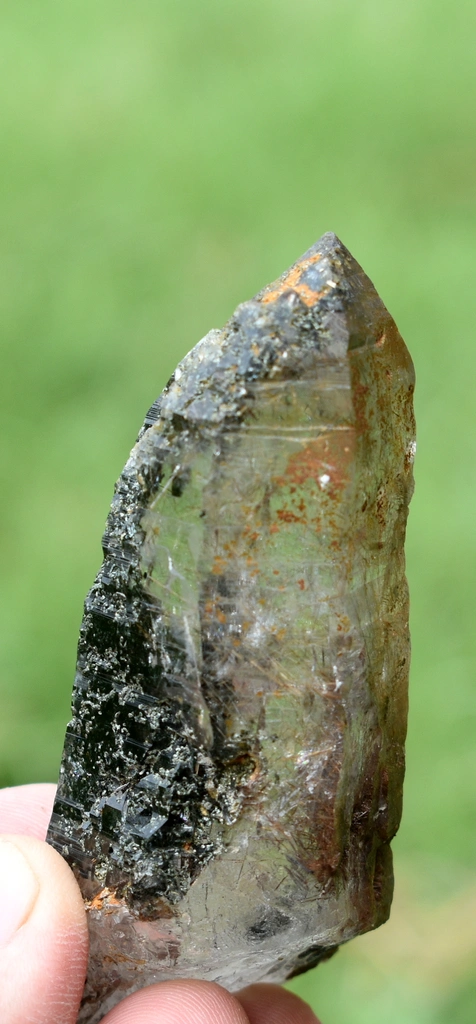 Quartz from Arondu, Basha Valley, Shigar District, Gilgit-Baltistan, Pakistan - image 8