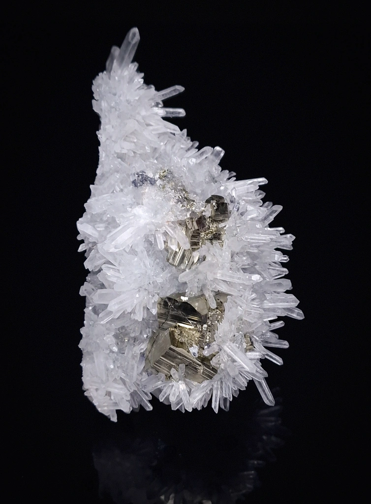 Quartz from Borieva Mine, Smolyan Province, Bulgaria - image 4