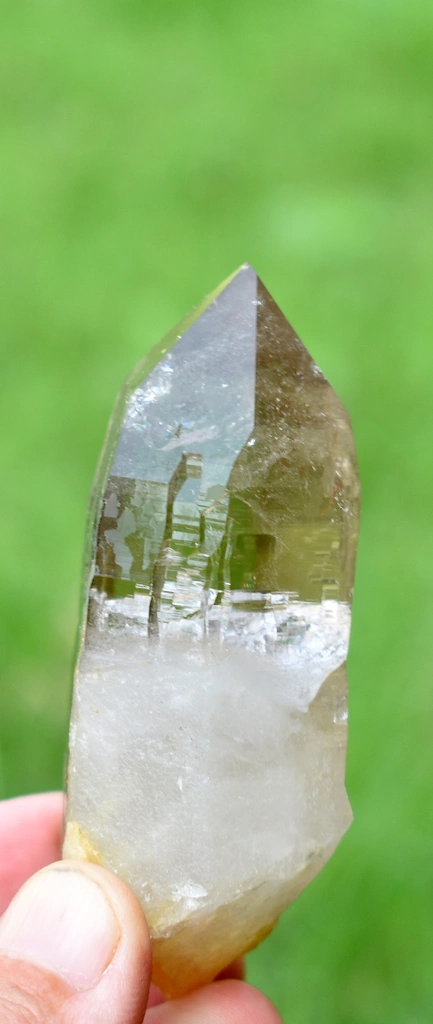 Quartz from Chhappu, Braldu Valley, Shigar District, Gilgit-Baltistan, Pakistan - image 2