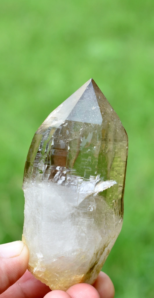 Quartz from Chhappu, Braldu Valley, Shigar District, Gilgit-Baltistan, Pakistan image