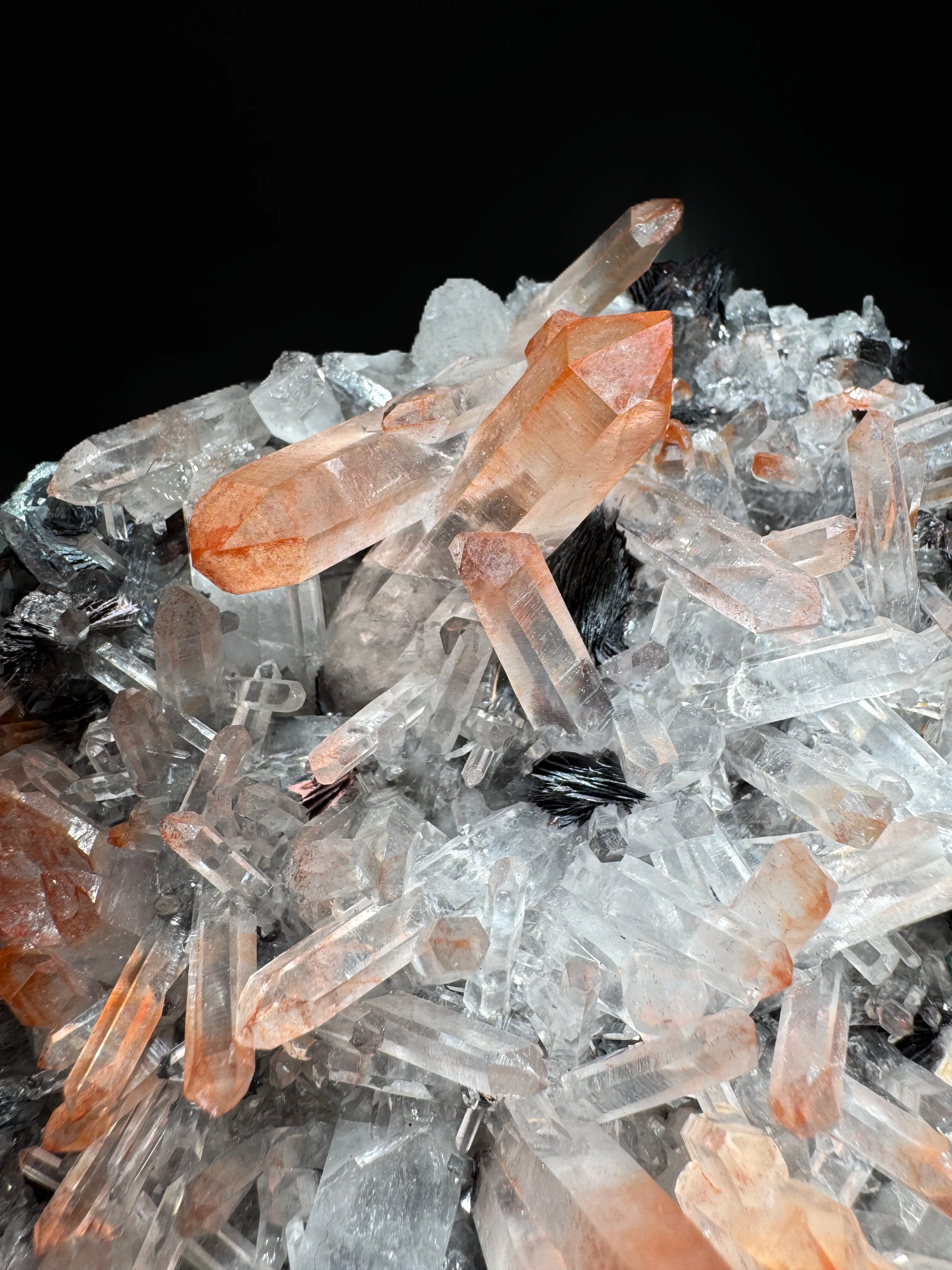 Quartz from China, Guangdong, Jinlong Hill - image 3