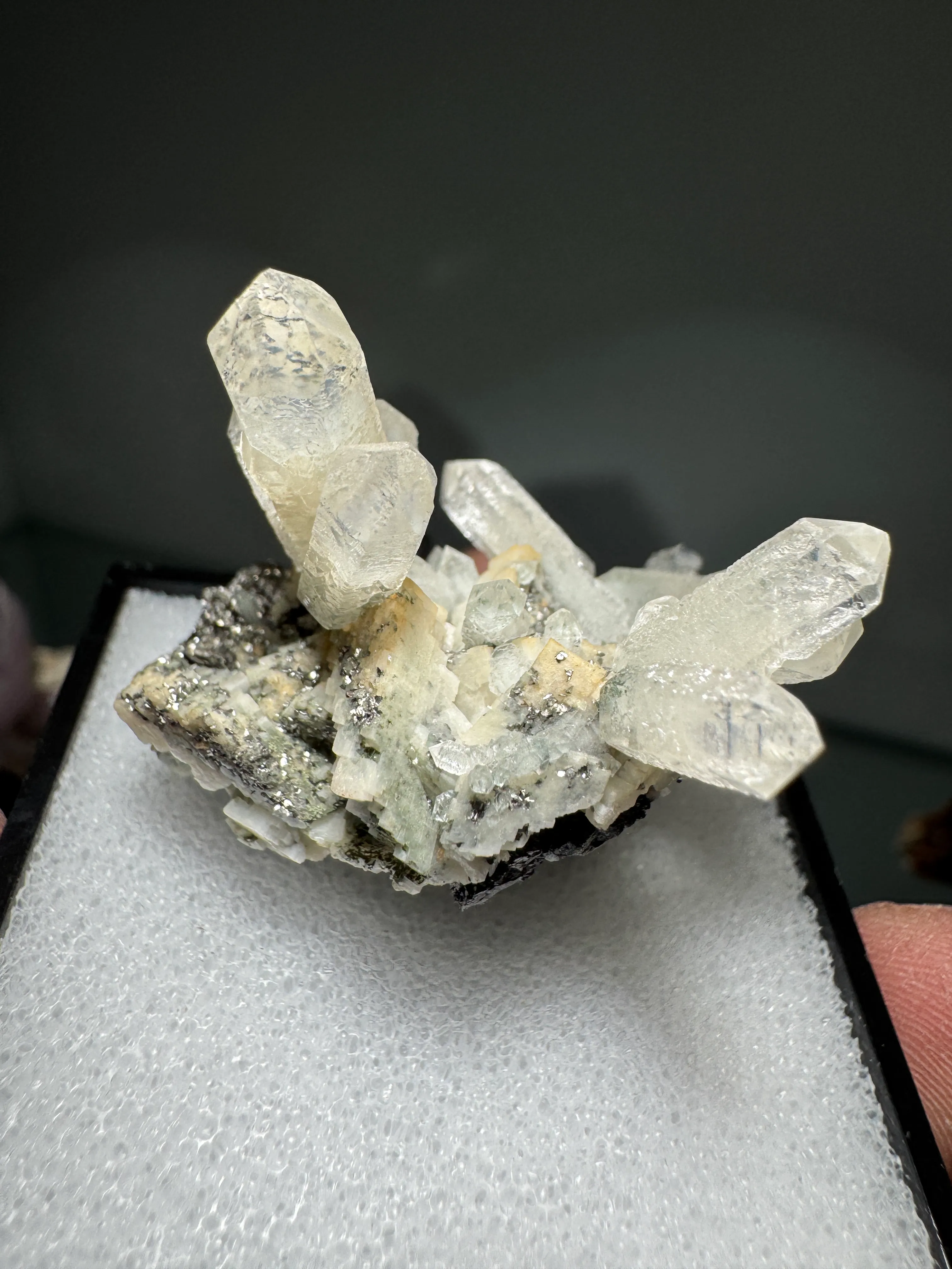 Quartz from China, Inner Mongolia, Huanggang Mine - image 5