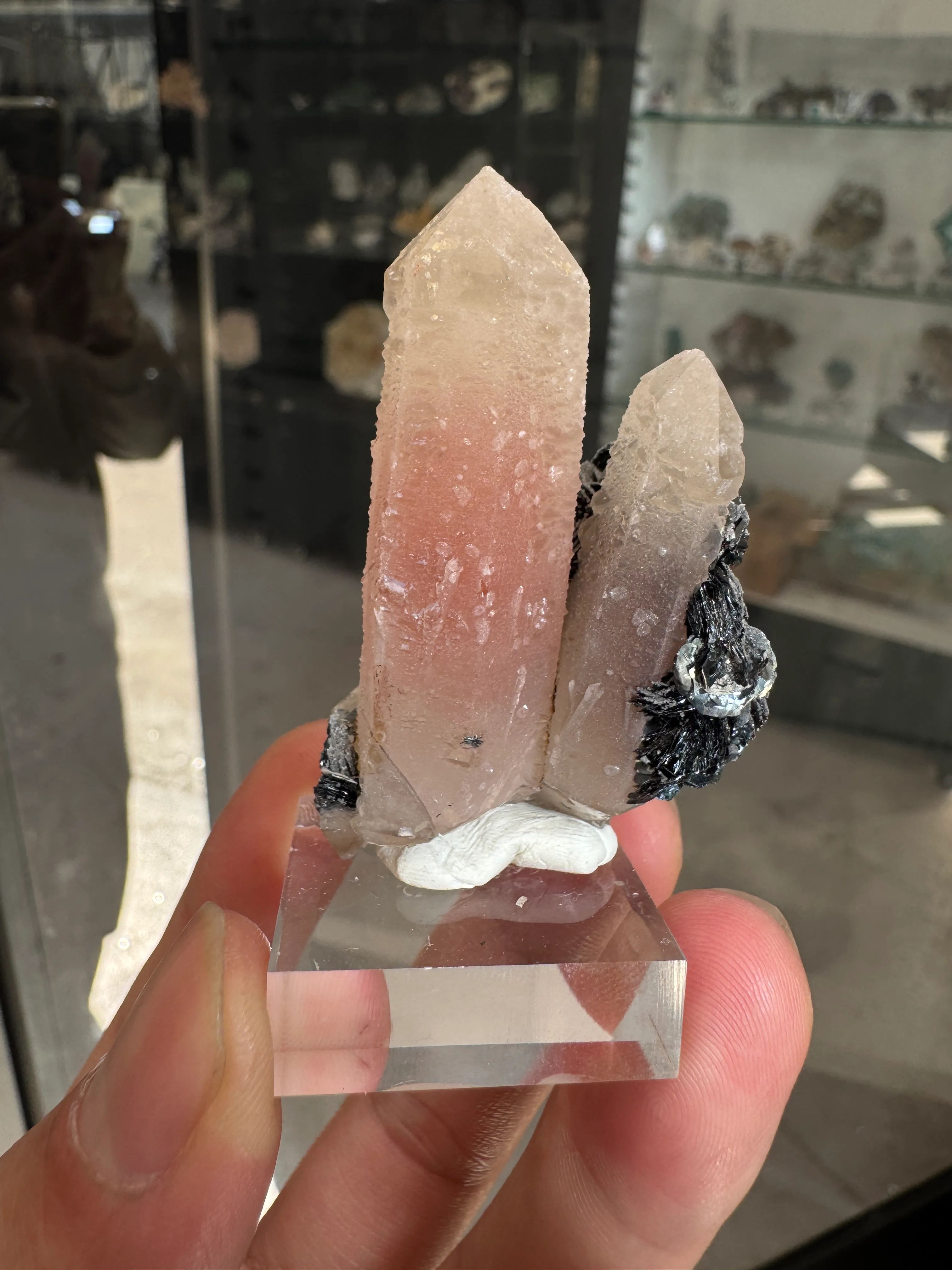 Quartz from China, Inner Mongolia, Huanggang Mine, No. 4 Mine - image 3