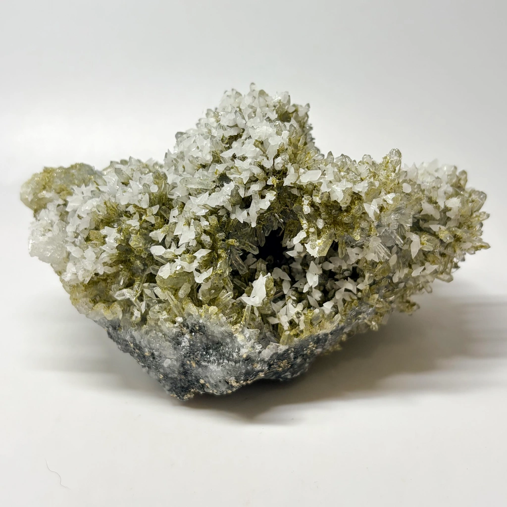 Quartz from Djurkovo mine, Djurkovo Complex, Laki Municipality, Plovdiv Province, Bulgaria image