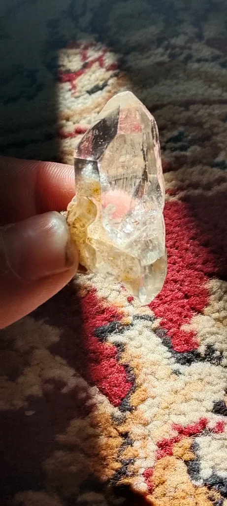 Quartz from Gilgit, Gilgit District, Gilgit-Baltistan, Pakistan - image 10