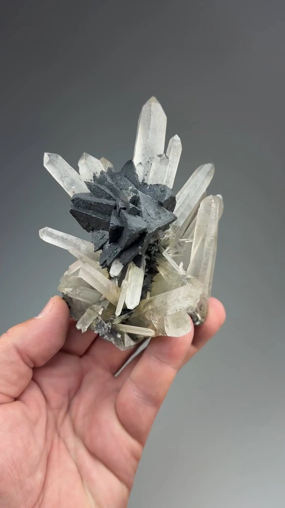 Quartz from Jinlong Hill, Guangdong, China - image 2