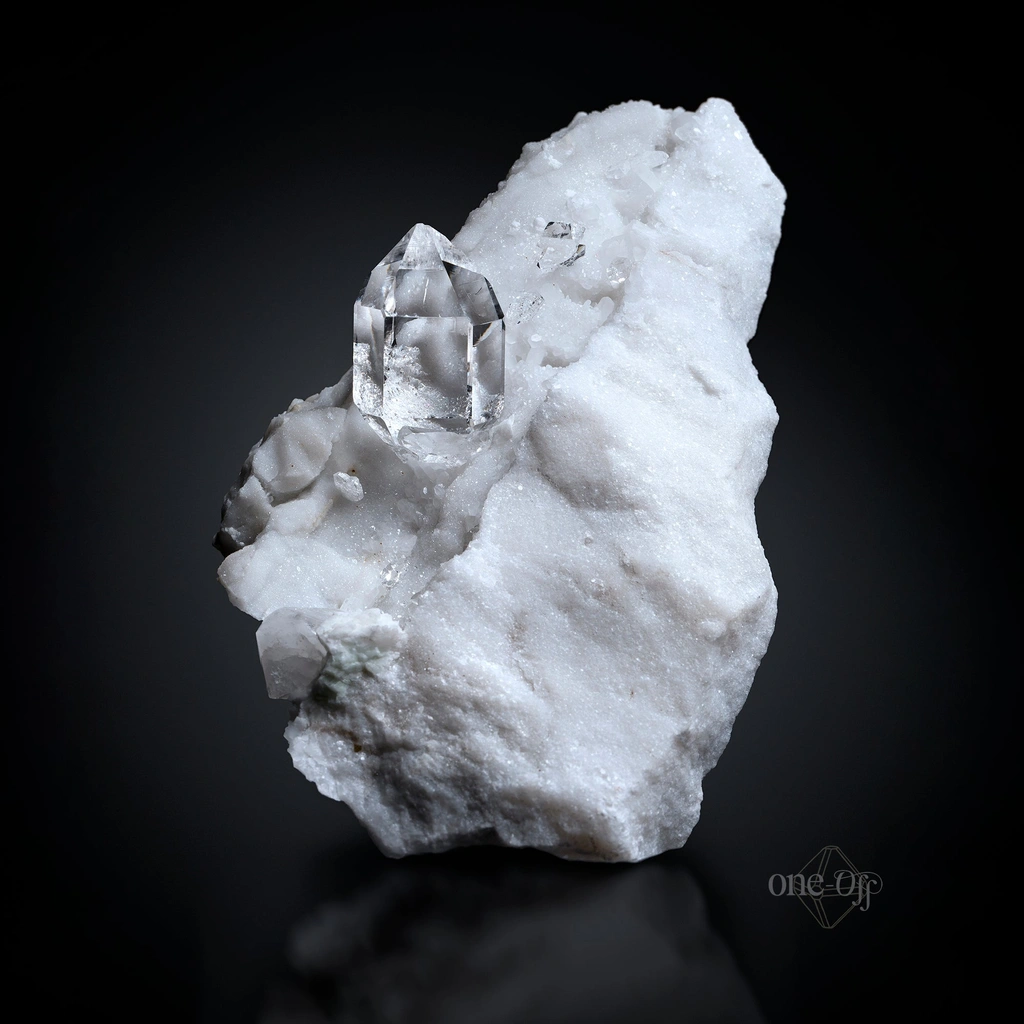 Quartz from La Facciata quarry, Carrara, Tuscany, Italy - image 4