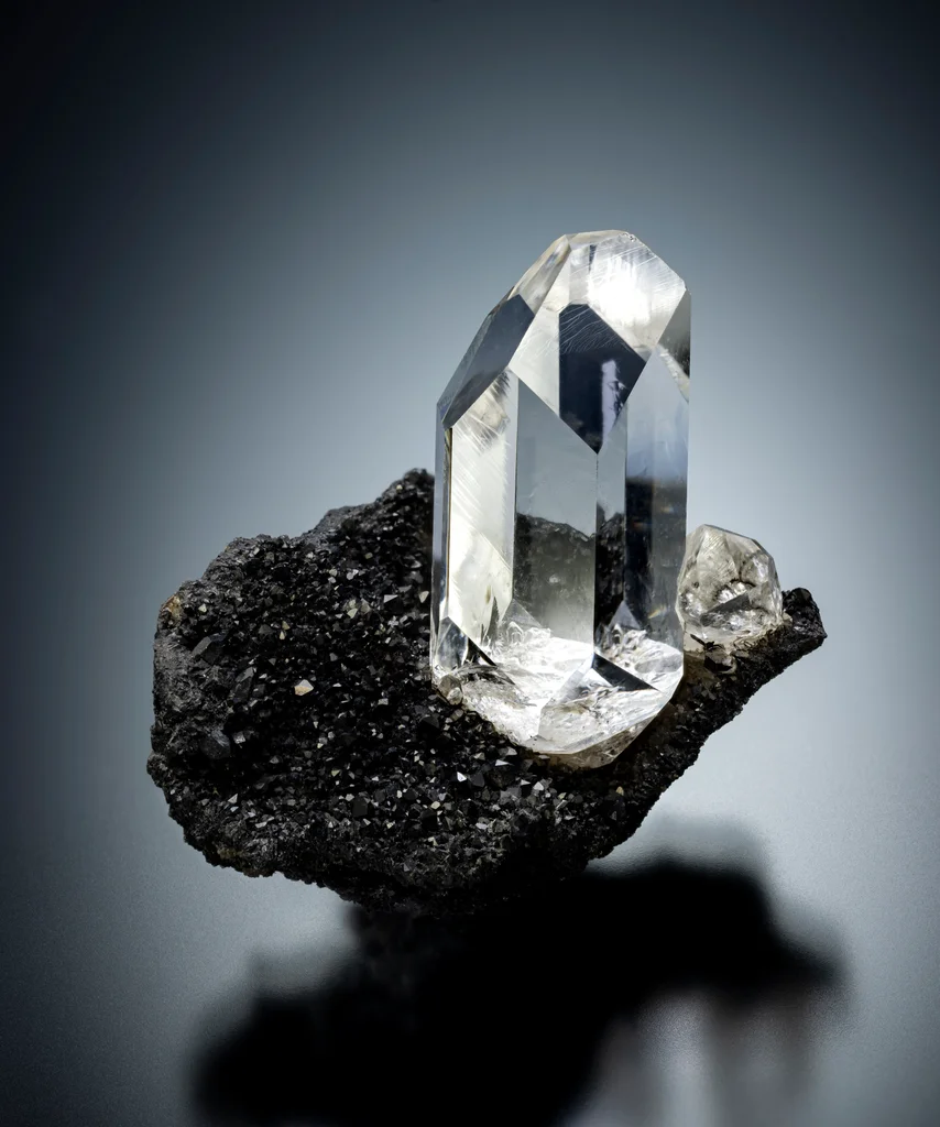 Quartz from Middleville, Town of Newport, Herkimer County, New York, USA - image 1