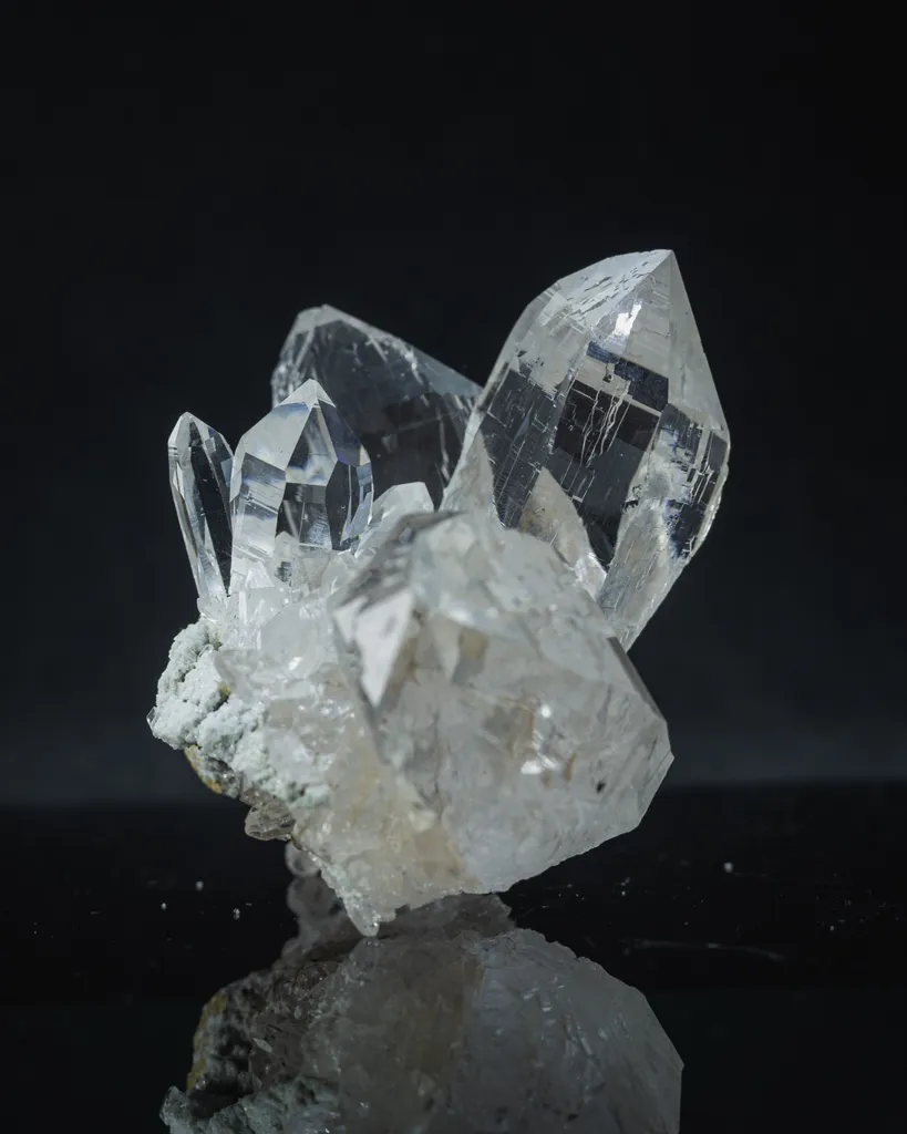 Quartz from Nepal, P3 Bagmati Pradesh, Dhading District, Ganesh Himal - image 3