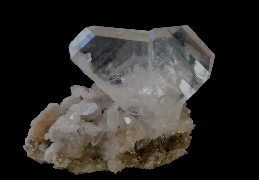 Quartz from Nepal, P3 Bagmati Pradesh, Dhading District, Ganesh Himal image