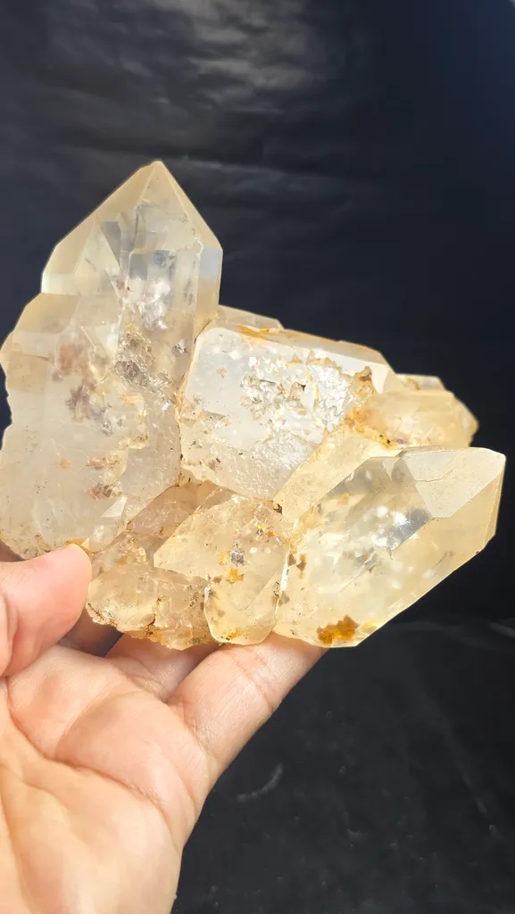 Quartz from Pakistan image