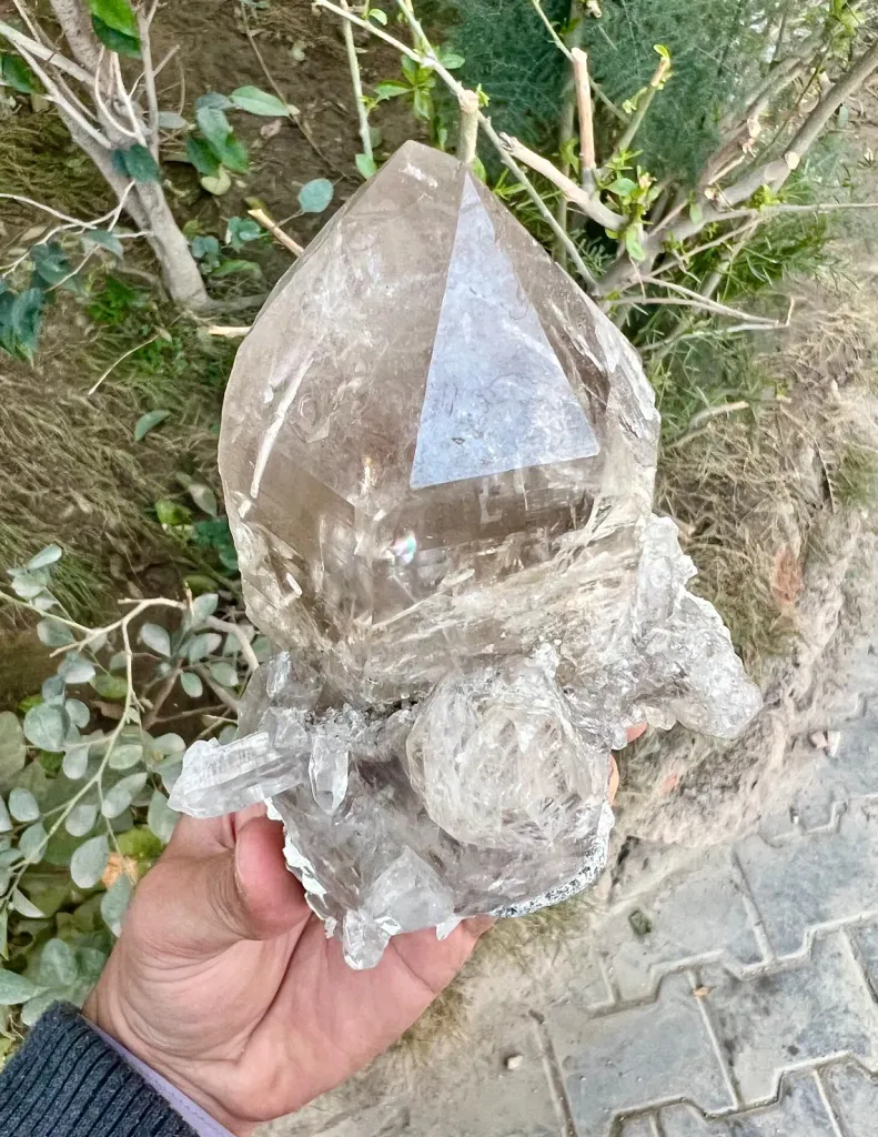 Quartz from Pakistan - image 3