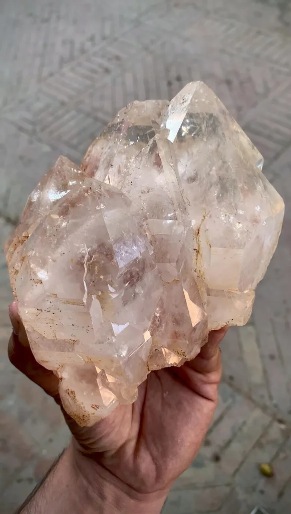 Quartz from Pakistan - image 3