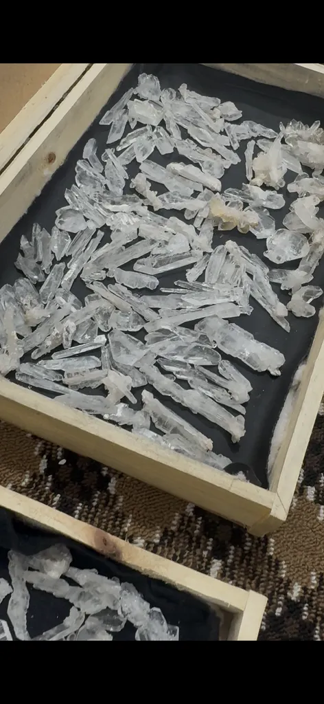 Quartz from Pakistan image