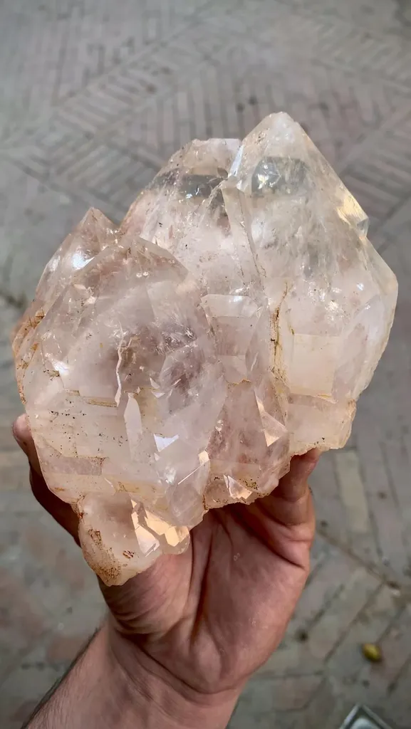 Quartz from Pakistan - image 4