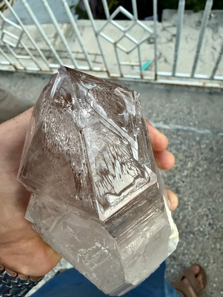 Quartz from Pakistan, Gilgit-Baltistan, Shigar District, Shigar Valley, Alchuri - image 2