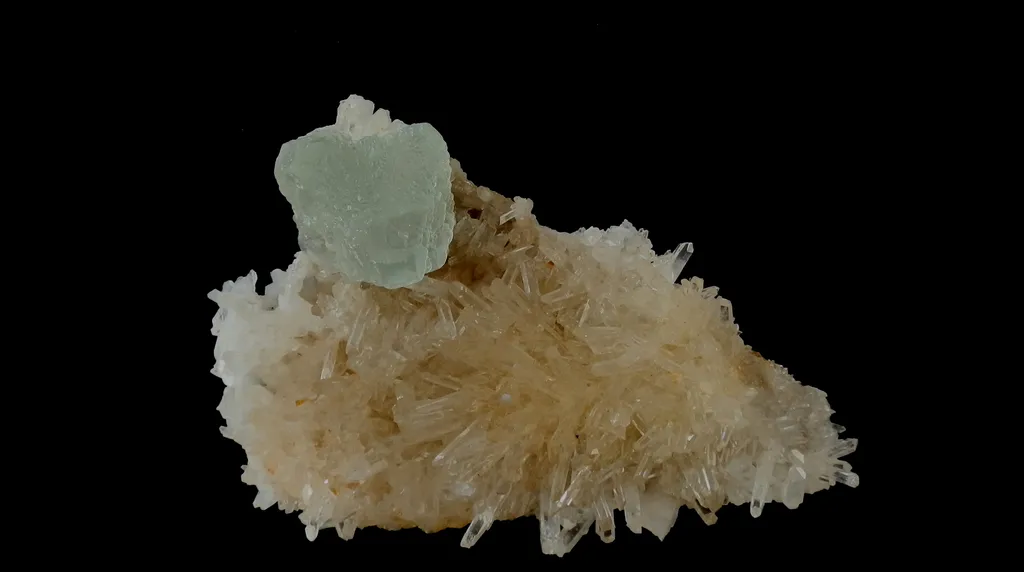 Quartz from Peru, Ancash, Huanzala, Huanzala Mine