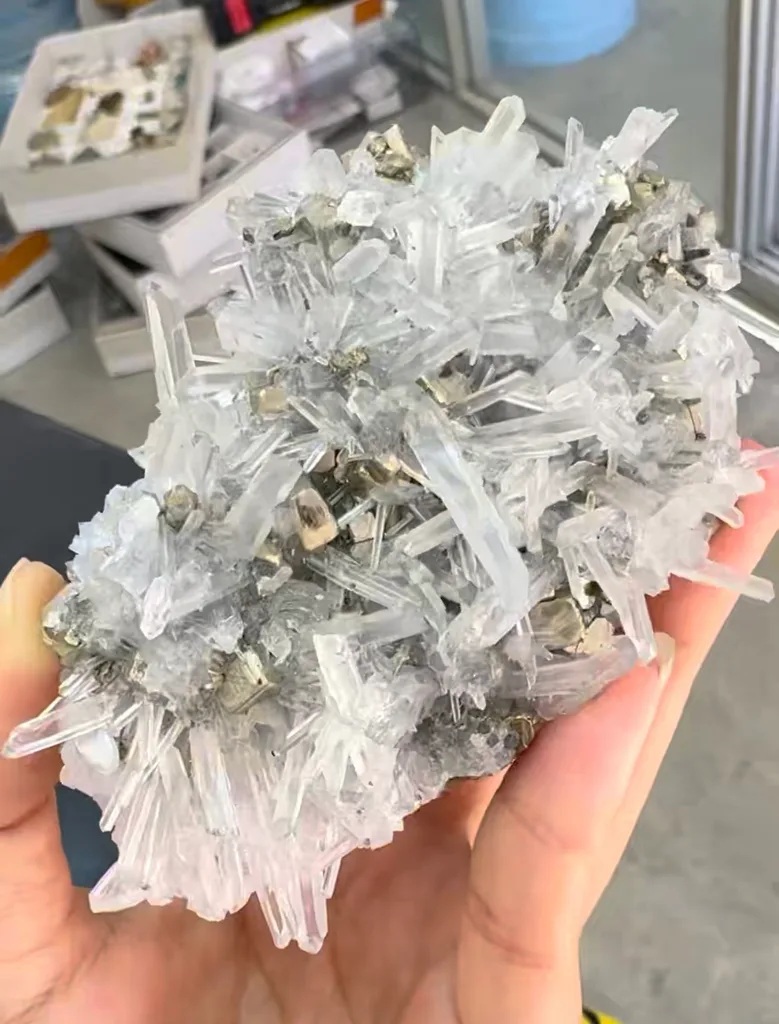 Quartz from Peru image