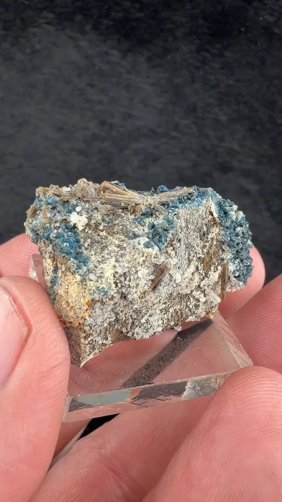 Quartz from Rapid Creek, Yukon, Canada - image 2