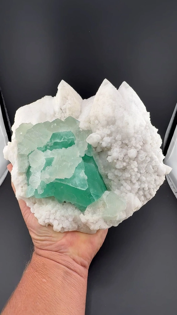 Quartz from Ruyuan fluorite mine, Guangdong, China - image 2