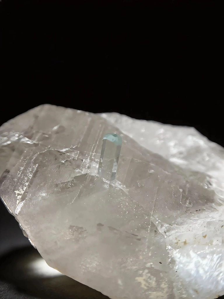 Quartz from Shigar Valley, Shigar District, Gilgit-Baltistan, Pakistan - image 6