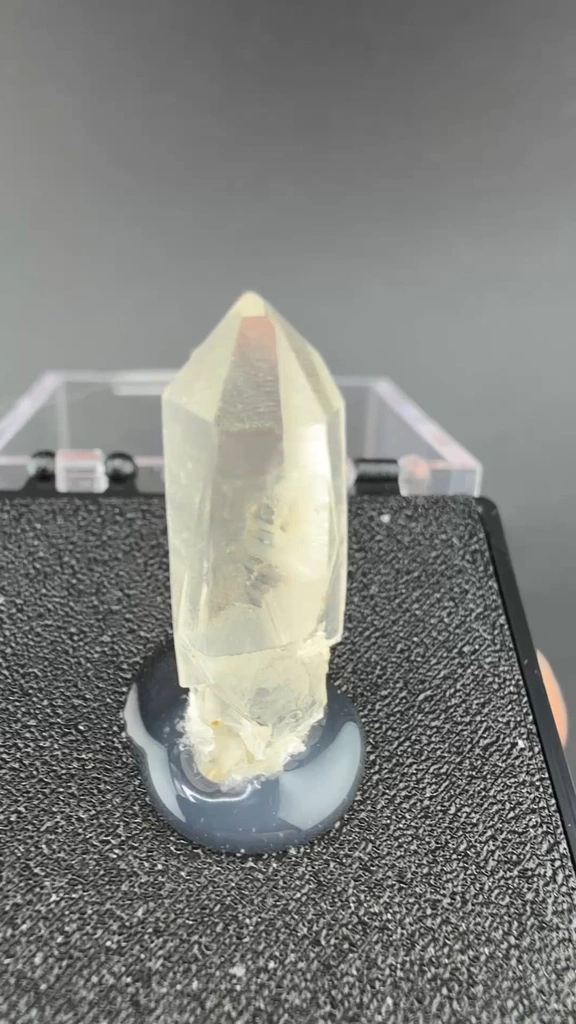 Quartz from Spruce Ridge, Washington, USA - image 2