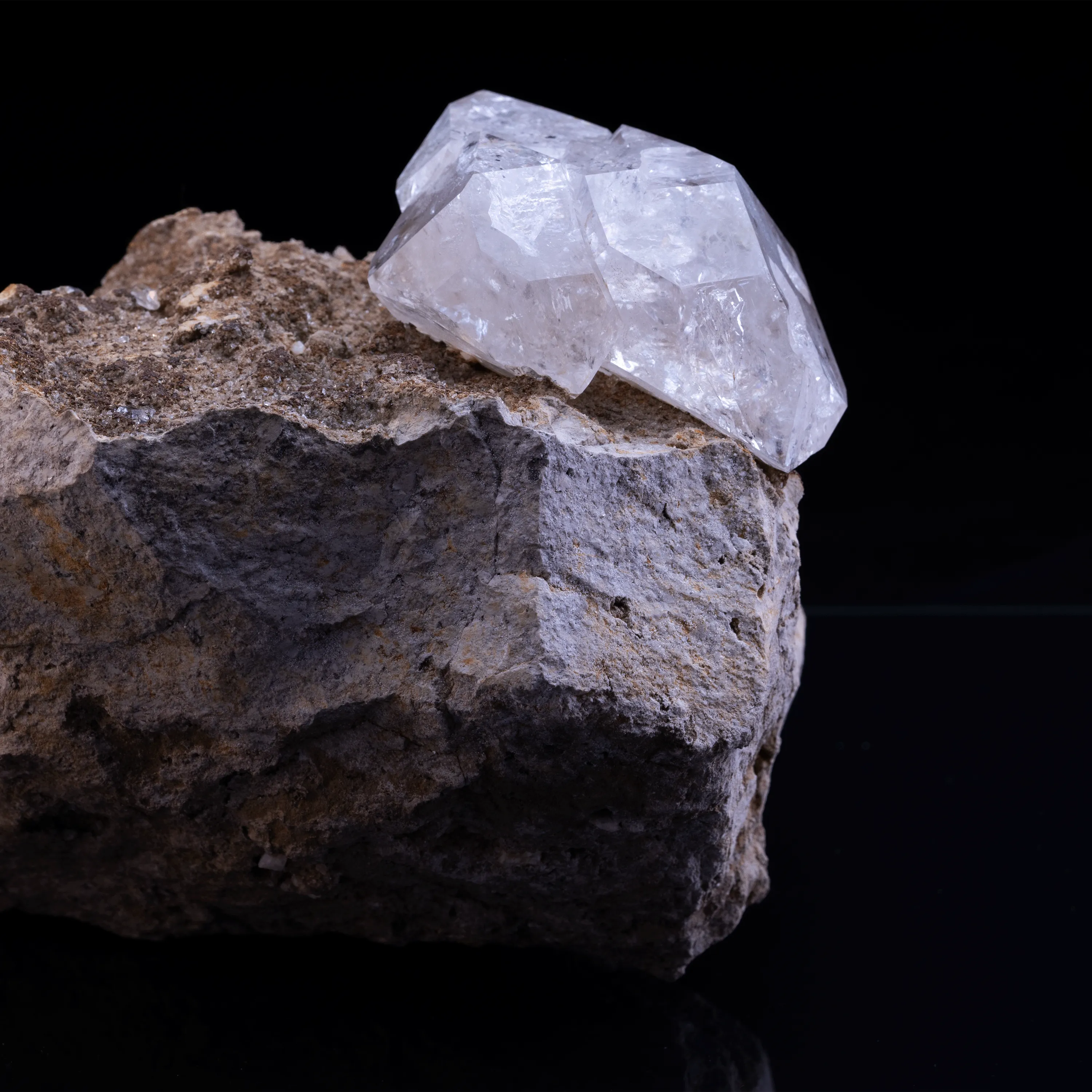 Quartz from USA, New York, Herkimer County, Town of Newport - image 5