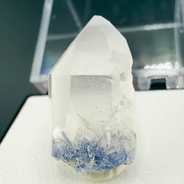Quartz from Vaca Morta quarry, Bahia, Brazil