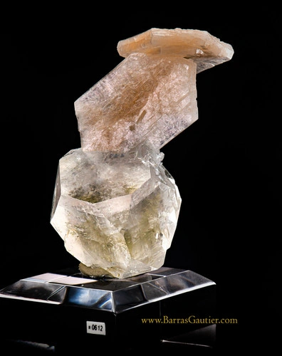Quartz from Vaijapur, Aurangabad District, Aurangabad Division, Maharashtra, India - image 2