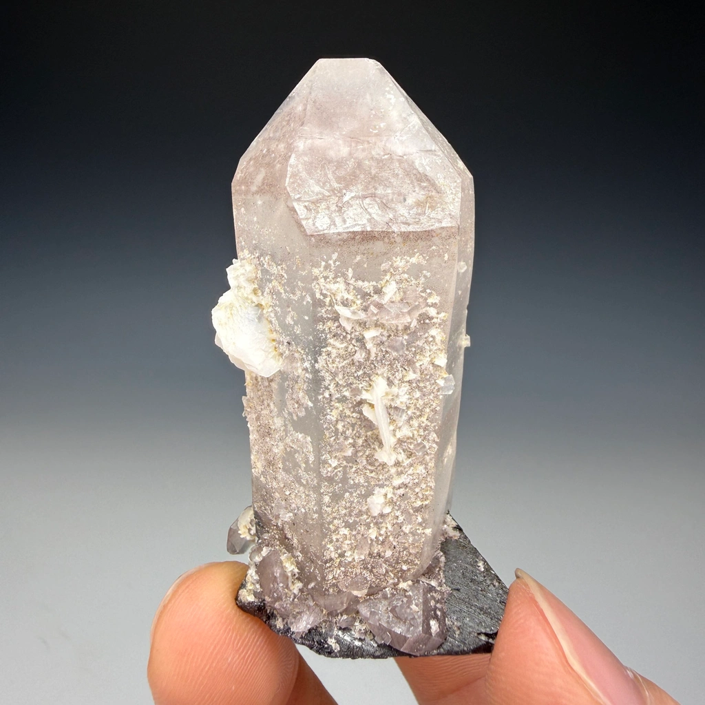 Quartz from Yaogangxian Mine, Hunan, China - image 1