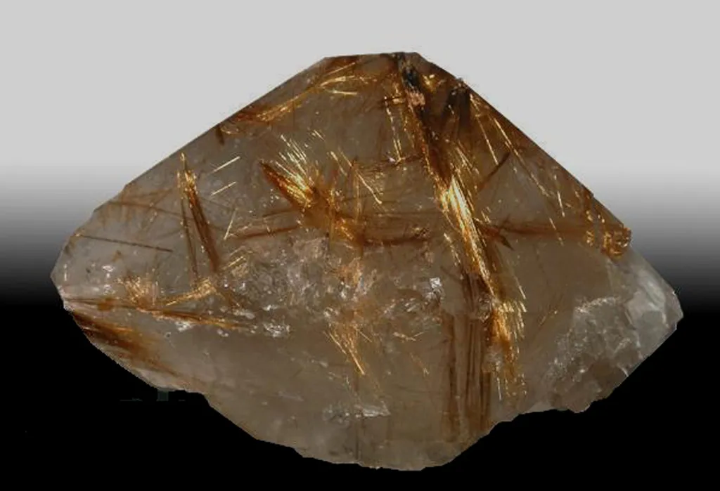Quartz fumé / Rutile , Brésil image