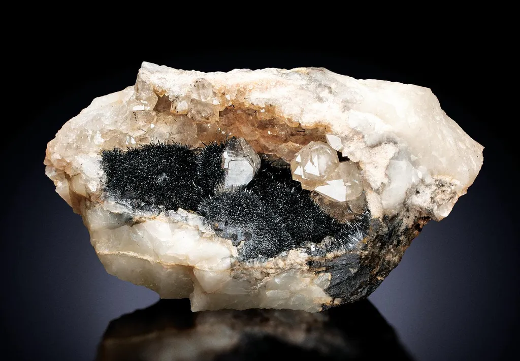 Quartz, Goethite image