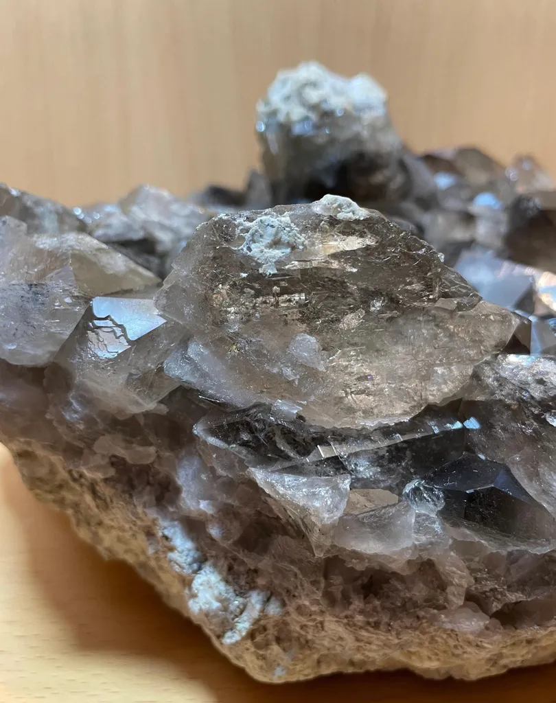 Quartz Gwindel in Matrix image