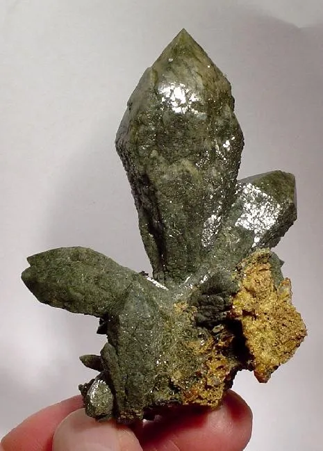 Quartz, Hedenbergite, Grossular image
