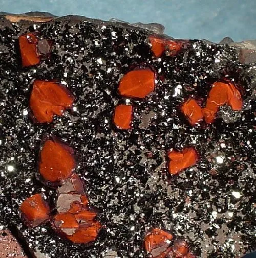 Quartz, Hematite - image 2