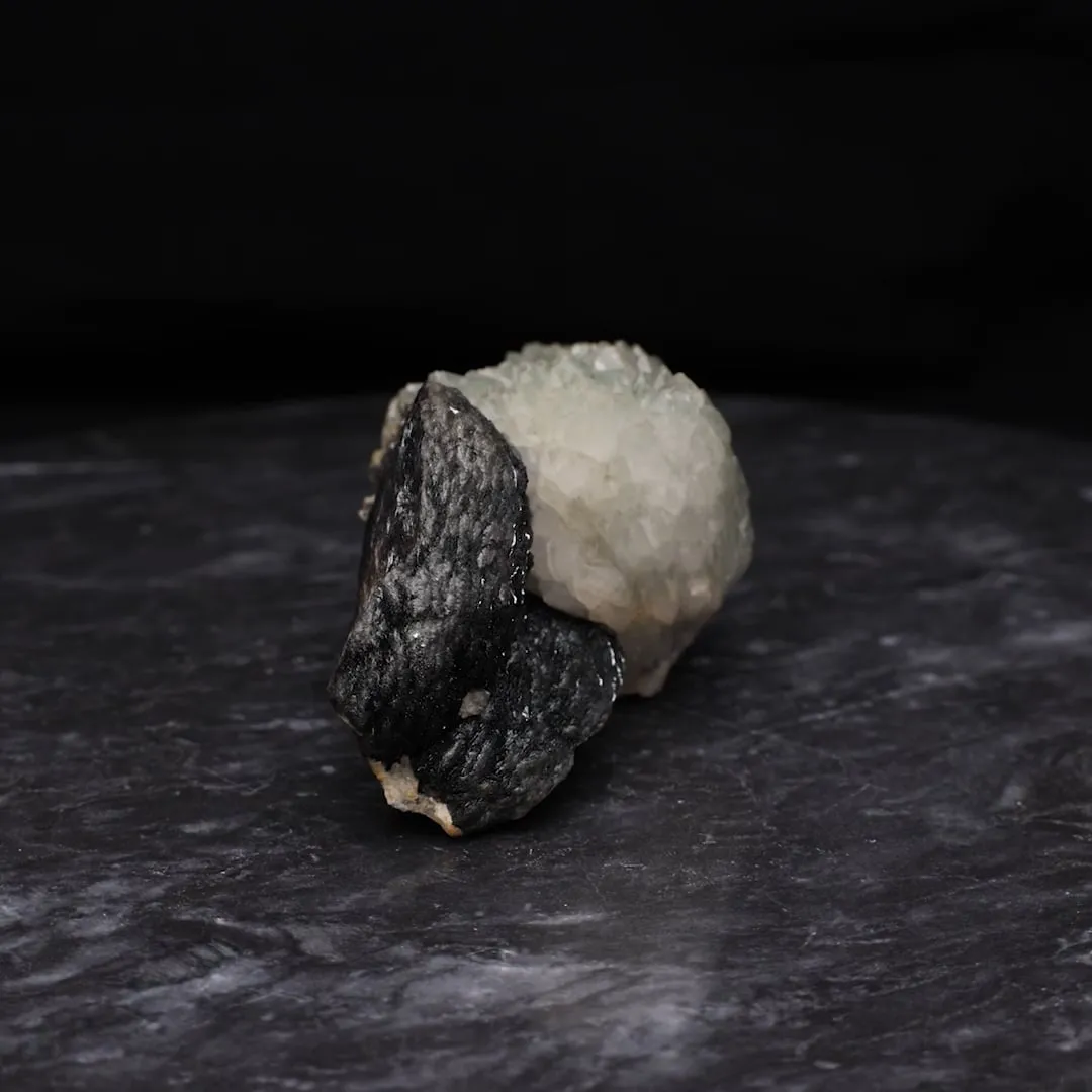 Quartz, Hematite - image 2