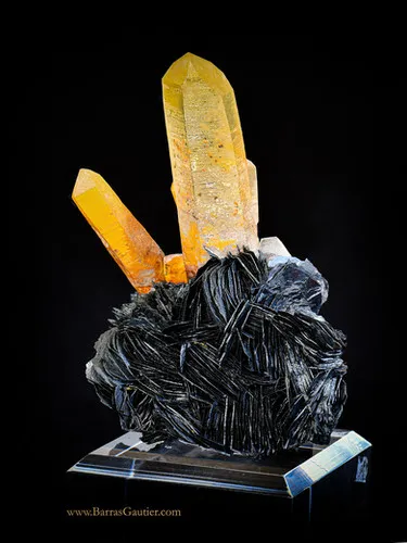 Quartz Hematite image