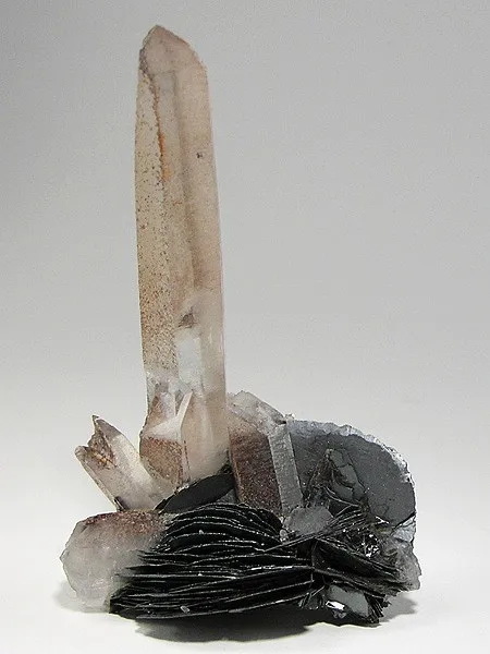 Quartz, Hematite image