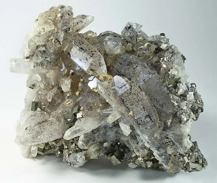 Quartz, Hubeite, Pyrite image