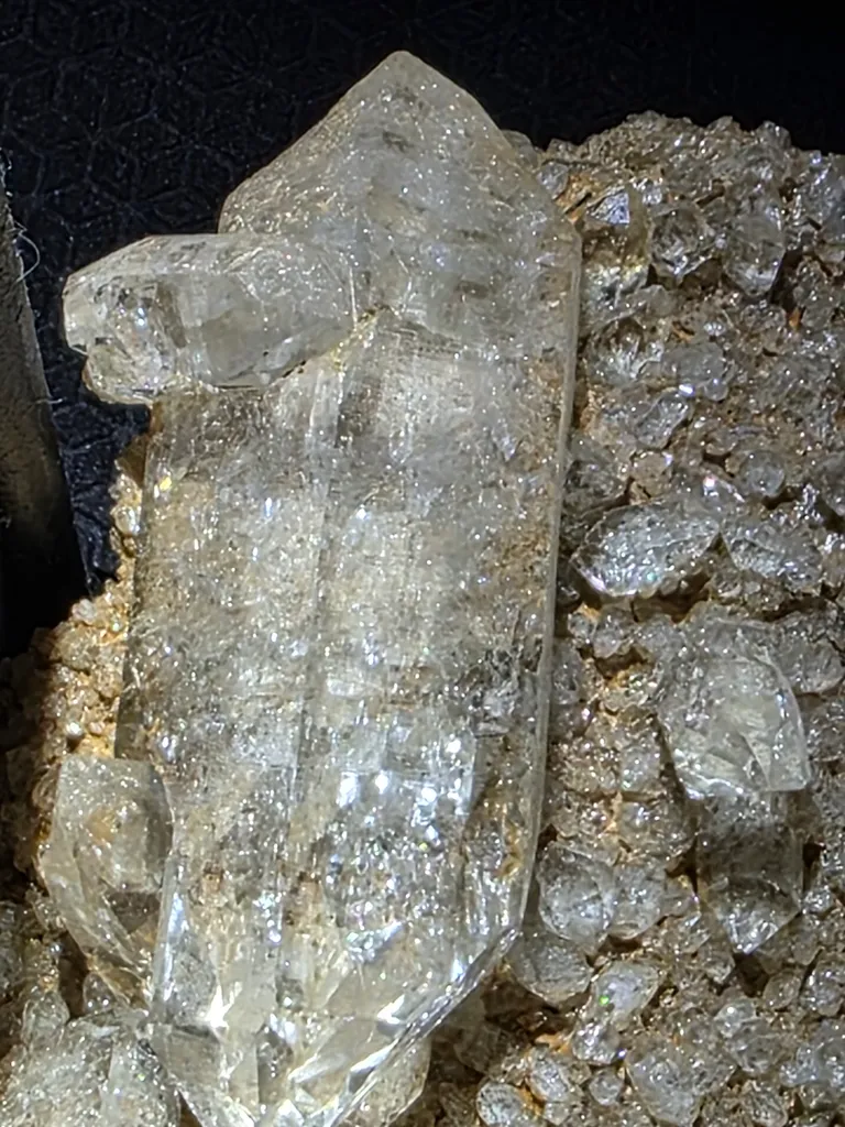 Quartz in matrix - image 10