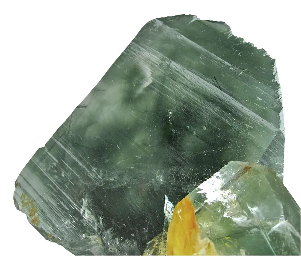 Quartz Included By Actinolite - image 3